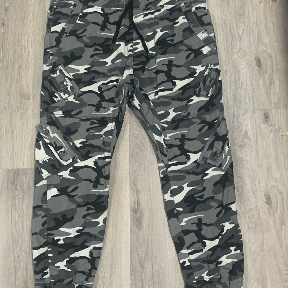Men’s size 2XL Camouflage pants